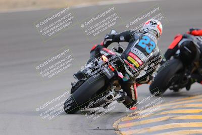 media/Dec-17-2022-SoCal Trackdays (Sat) [[224abd9271]]/Turn 10 Backside (120pm)/